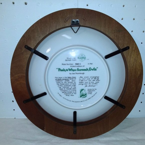 3 Bradford Exchange Owl Plates with Wood Frames and Easels - Picture 9 of 12